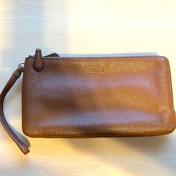 Coach Handbags - Coach Pebble Leather Wallet Wristlet